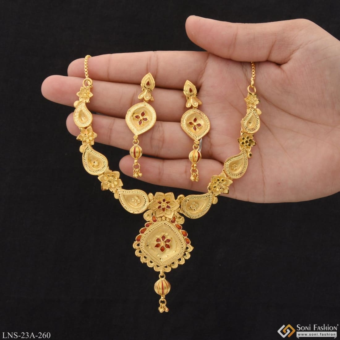 Ladies gold shop necklace set