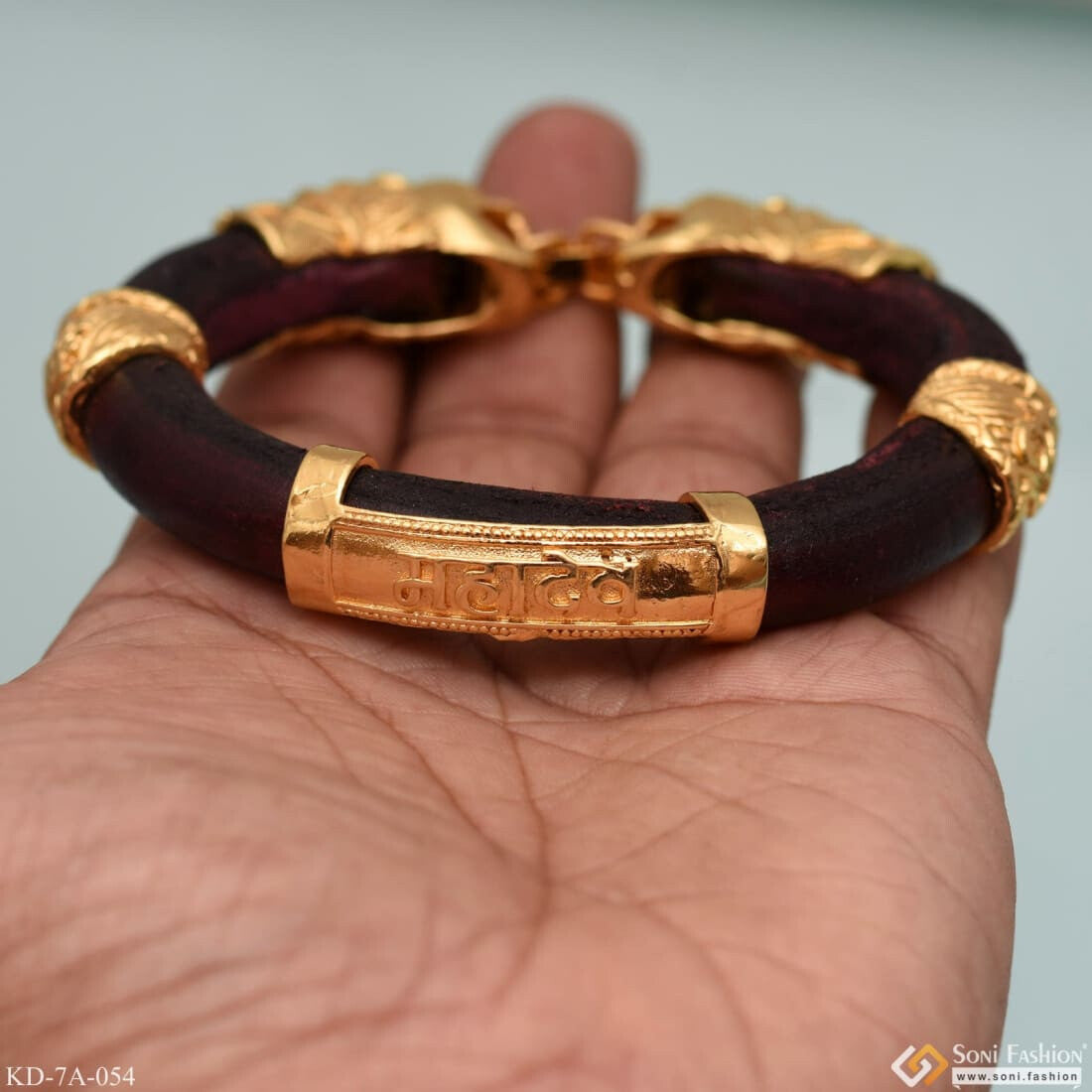 Gold hot sale lion kada