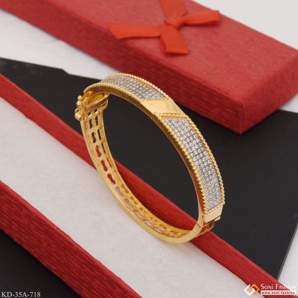 1 Gram Gold Forming Artisanal Design With Diamond Plated