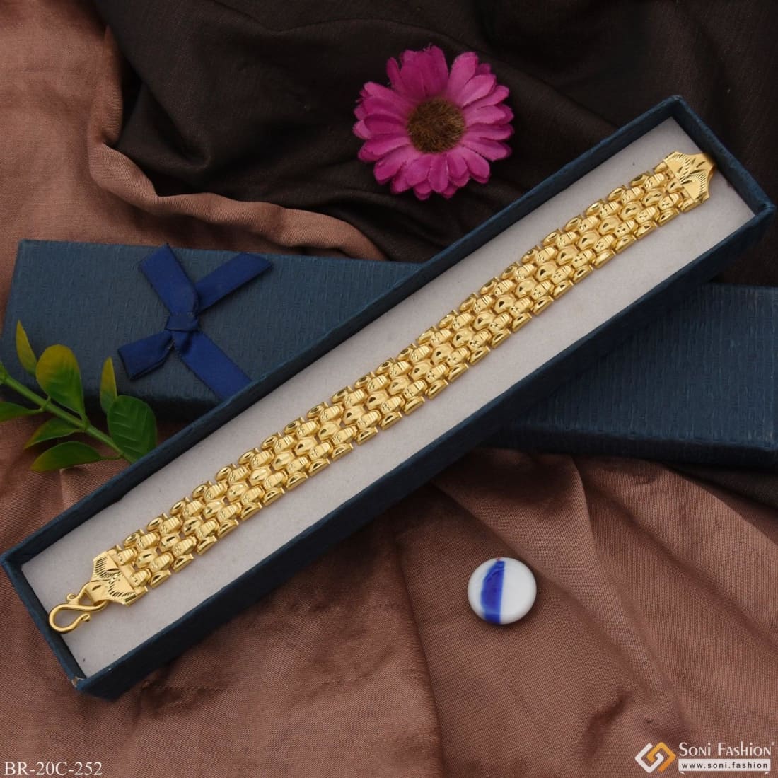 Latest Men's Gold Chain Bracelet Designs with Price | BISGold.com