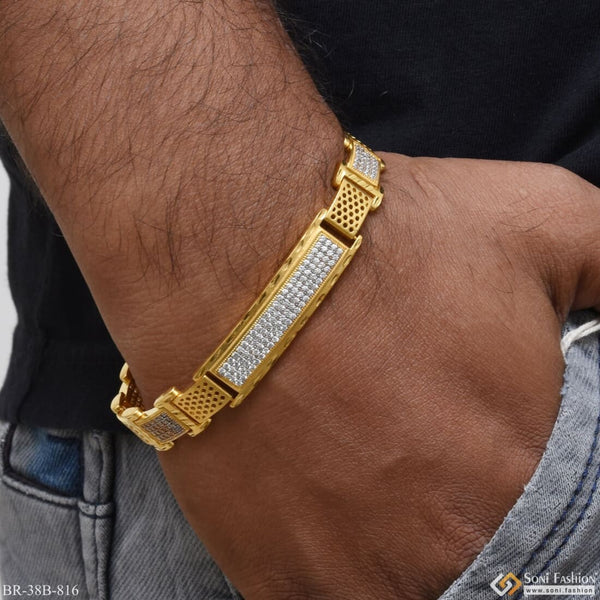 Four-piece Fashion Leaf Row Diamond Bracelet. at Rs 866.00 | Pune| ID:  2851534556930