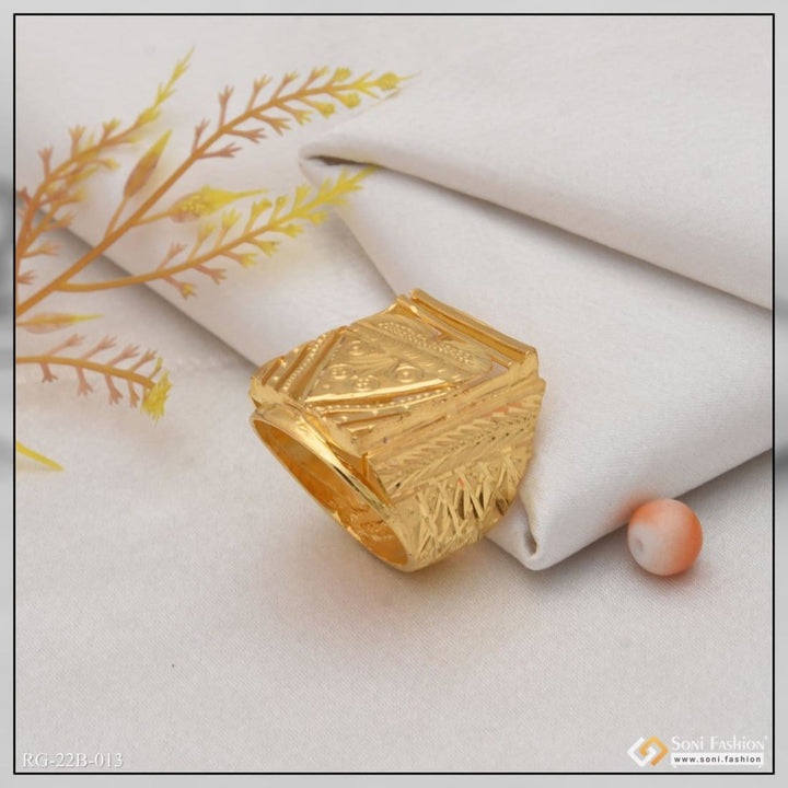 Gold forming heart leaf design ring, 1 gram gold.