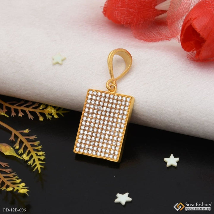 1 gram gold forming square with diamond finely detailed