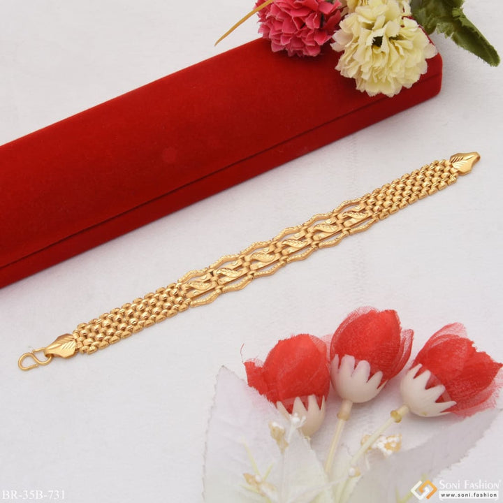 1 Gram Gold Leaf Detailed Design Bracelet - Style B731