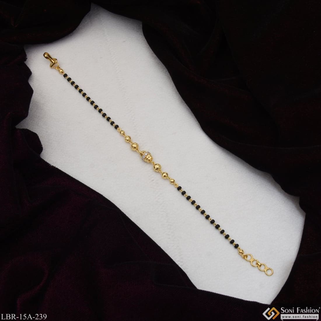 CaratLane: A Tanishq Partnership - A pretty mangalsutra bracelet that'll go  with all your classic white tops Take a closer look: https://bit.ly/3dn9NfW  | Facebook