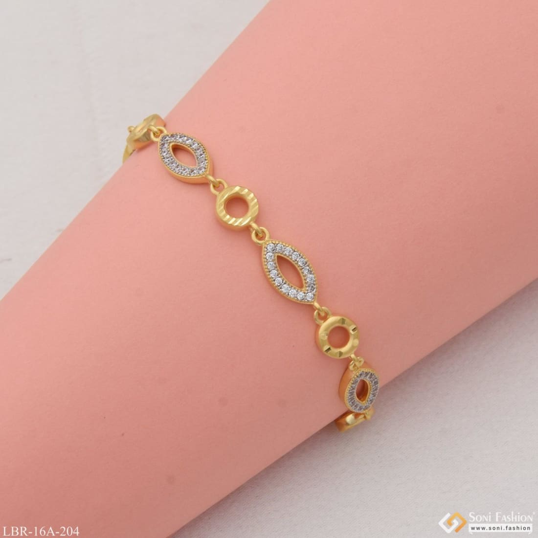 Buy Melorra 18k Gold Funky Disco Bracelet for Women Online At Best Price @  Tata CLiQ