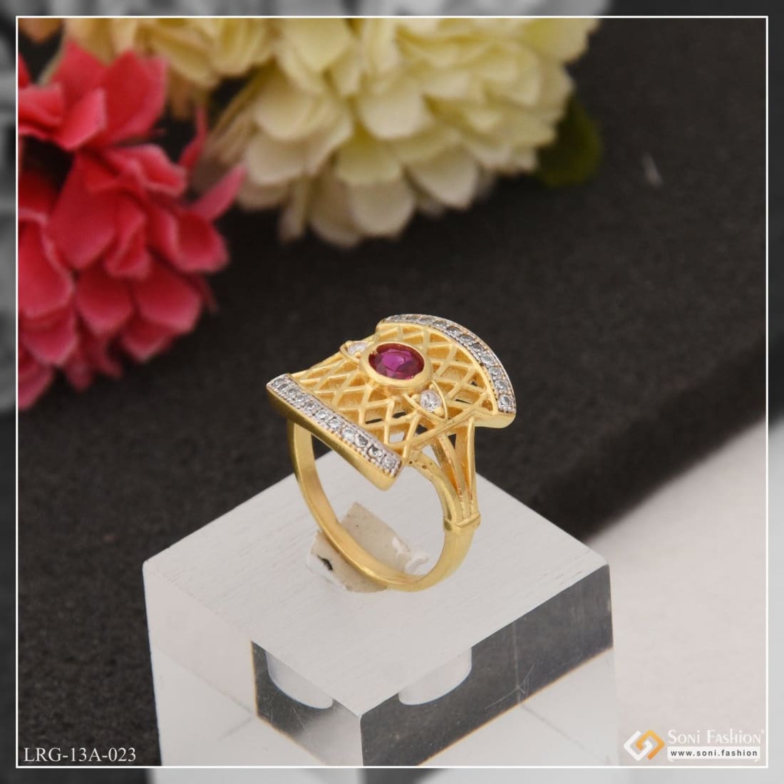 Buy Gold Rings Online in India | Latest Designs at Best Price by PC Jeweller