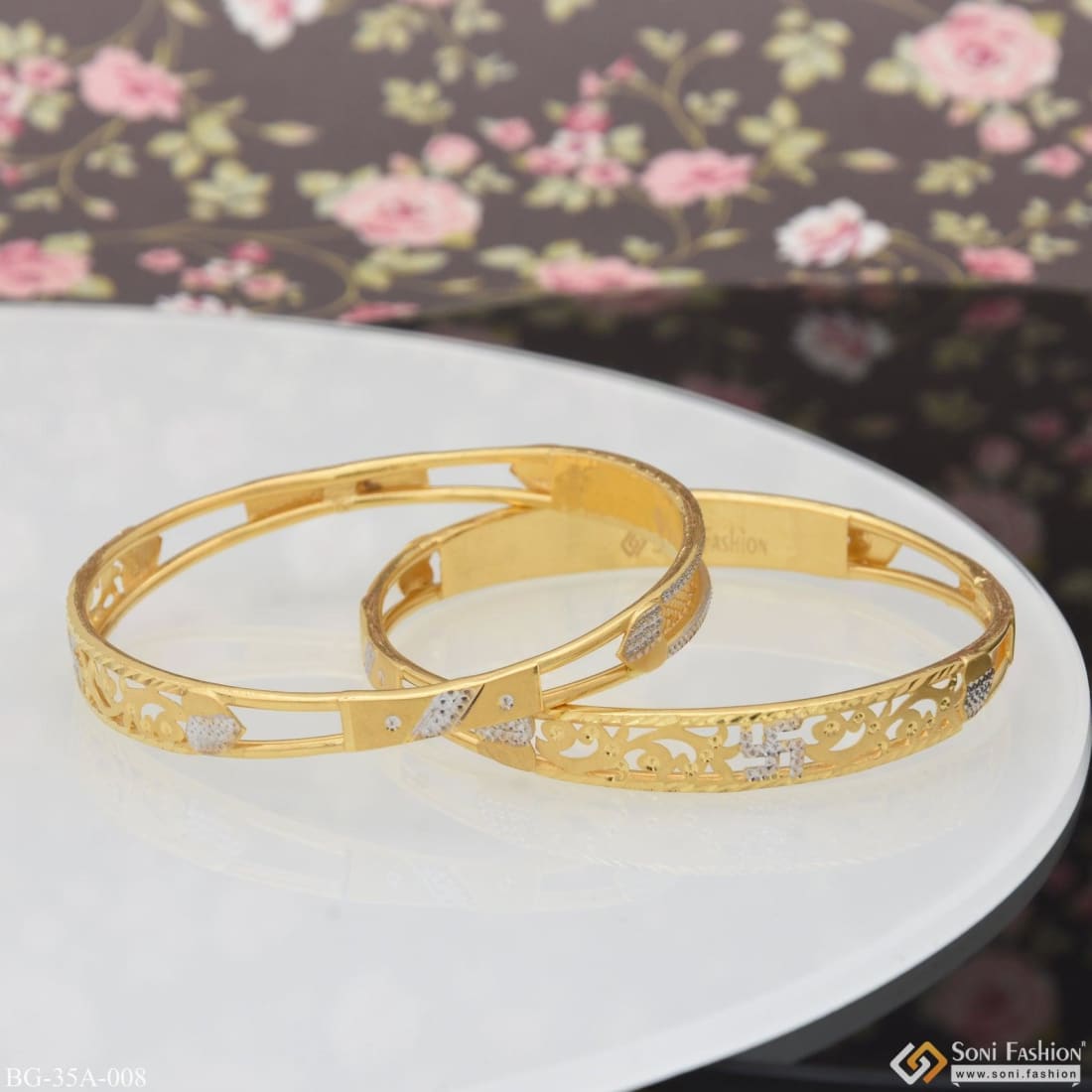 Fashion hot sale gold bangles