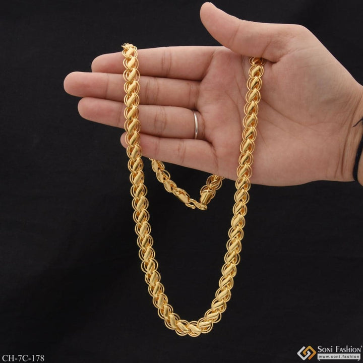 Kohli Fashion-forward Design High-quality Gold Plated Chain