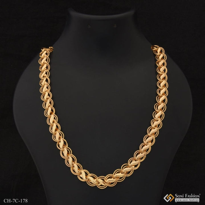 Kohli Fashion-forward Design High-quality Gold Plated Chain