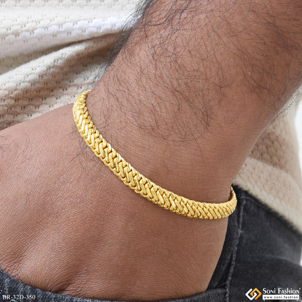 1 Gram Gold Plated Glamorous Design Link Bracelet for Men - Style D350