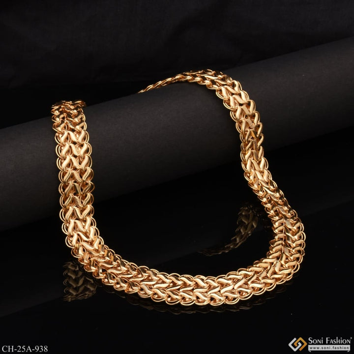 Gold plated bracelet with braid design from 2 Line Kohli Casual collection