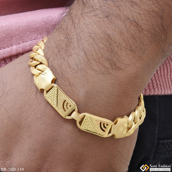 2 In 1 Attention-Getting Design Gold Plated Pokal Bracelet for Men - Style D139