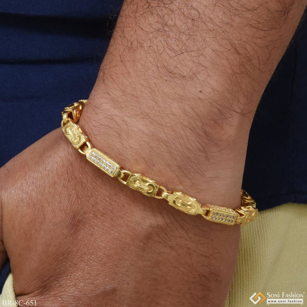 Exceptional Design with Diamond Popular Gold Plated Bracelet for Men - Style C651