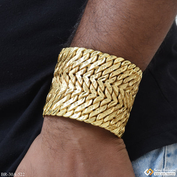 5 Line v Design Gold Plated Singapuri Bracelet With Scroo Lock For Men - Style A522