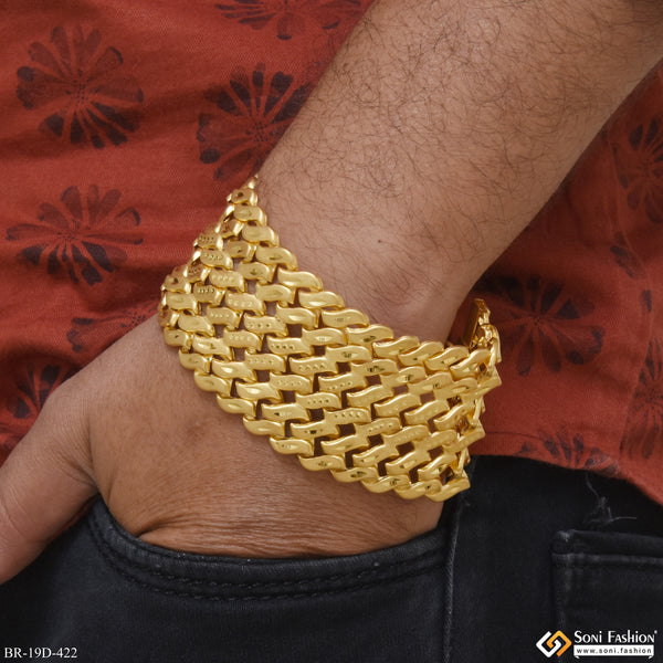 Artisanal Design Gold Plated Pokal Bracelet for Men - Style D422