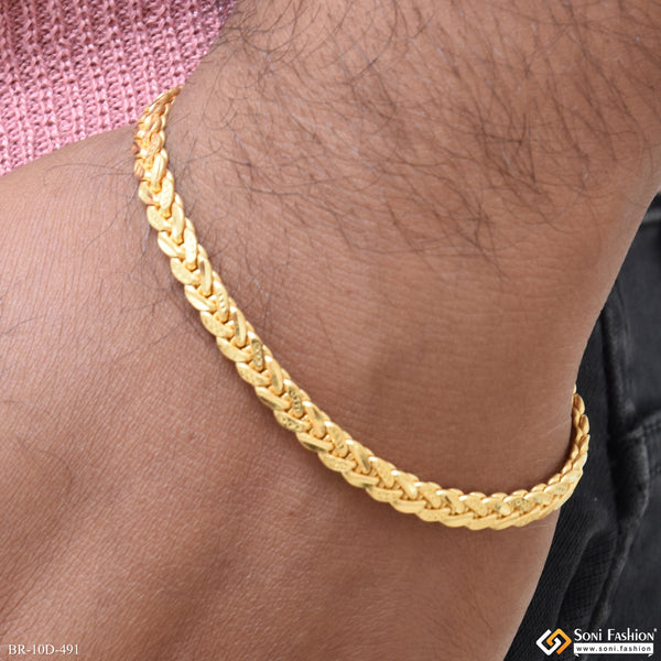 Attention-Getting Design Gold Plated Link Bracelet for Men - Style D491