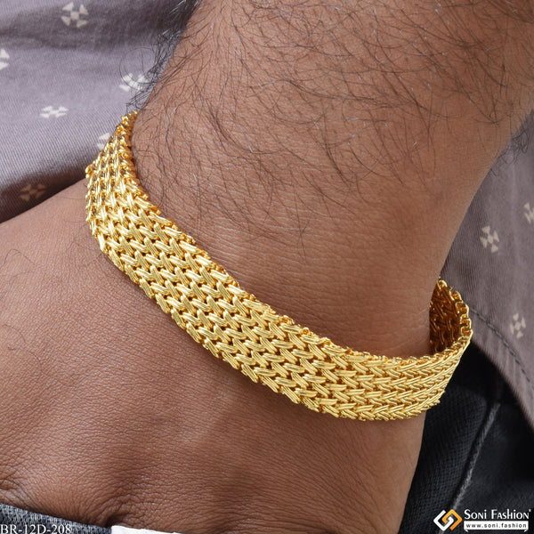 Casual Design Premium-Grade Quality Gold Plated Bracelet for Men - Style D208