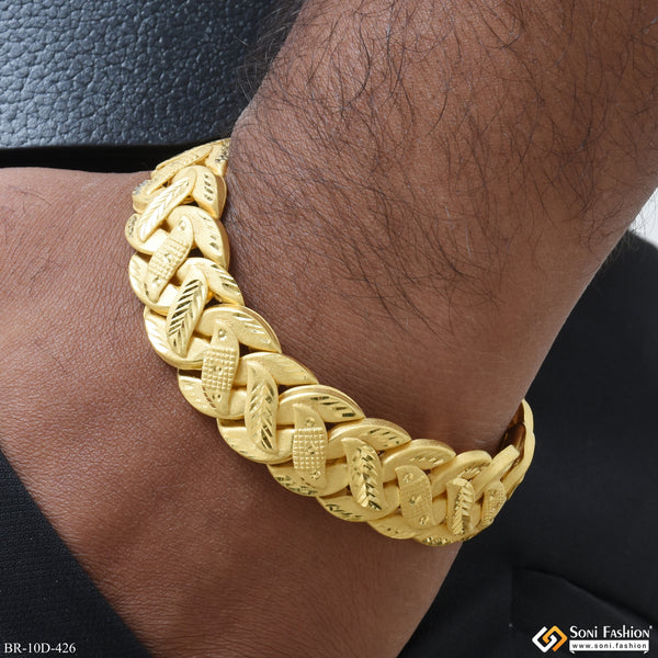 Attention-Getting Design Gold Plated Pokal Bracelet for Men - Style D426