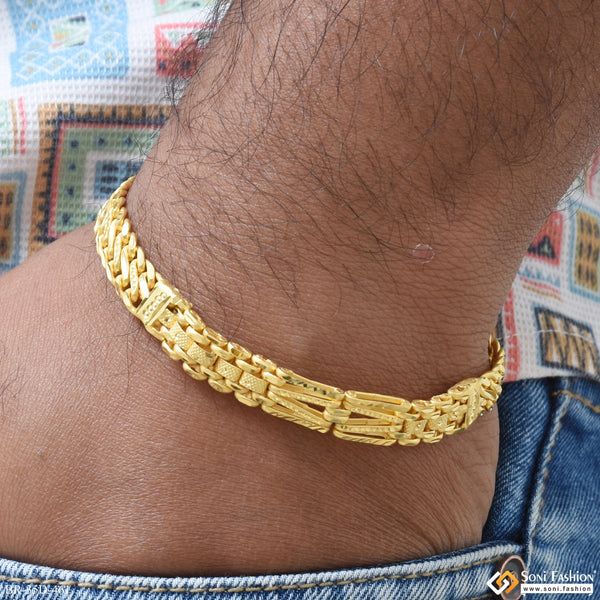 1 Gram Gold Plated Sophisticated Design Bracelet for Men - Style D461