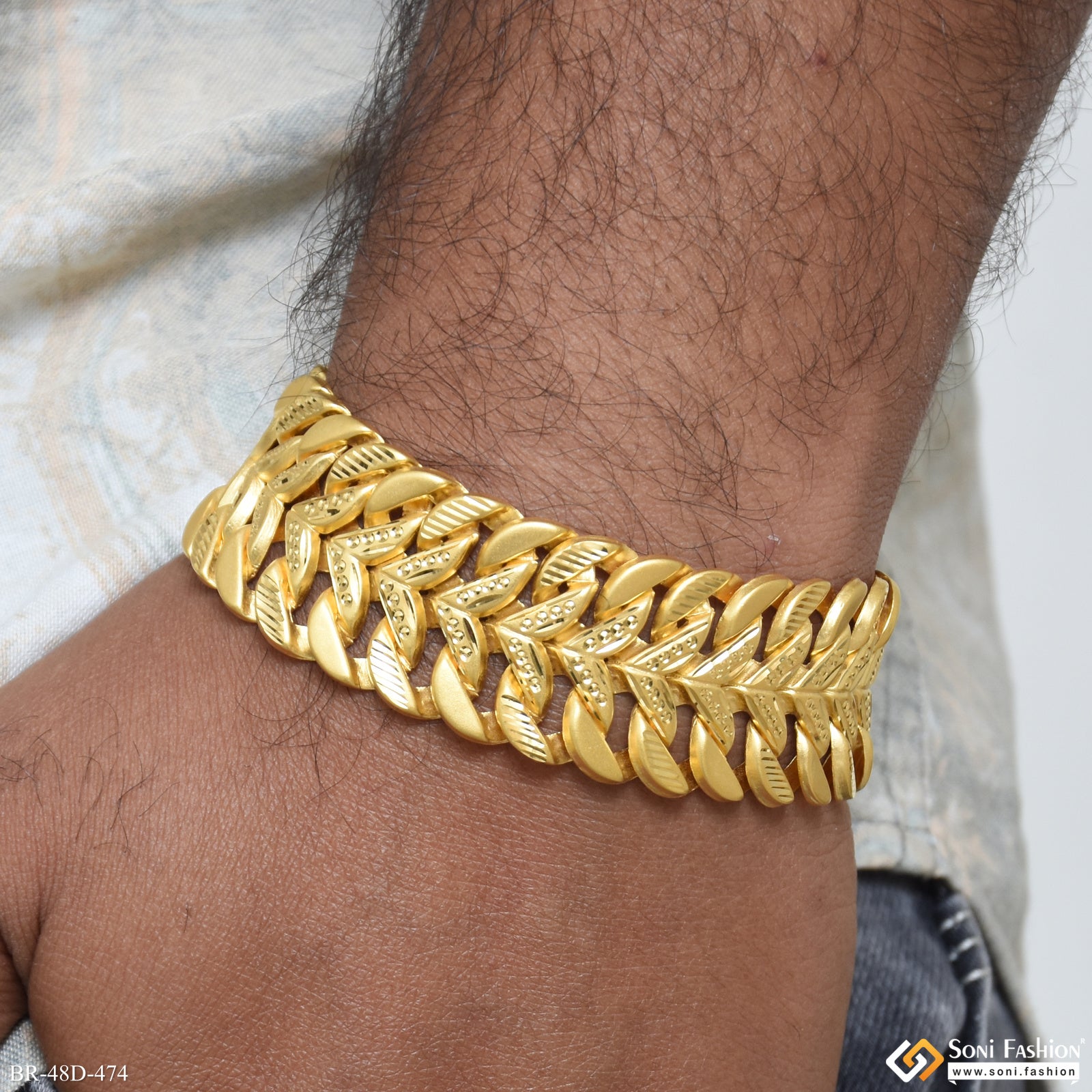 Gold Bracelets Collection for Men s 1 Gram Gold Forming Bracelet India Price Online Options Soni Fashion