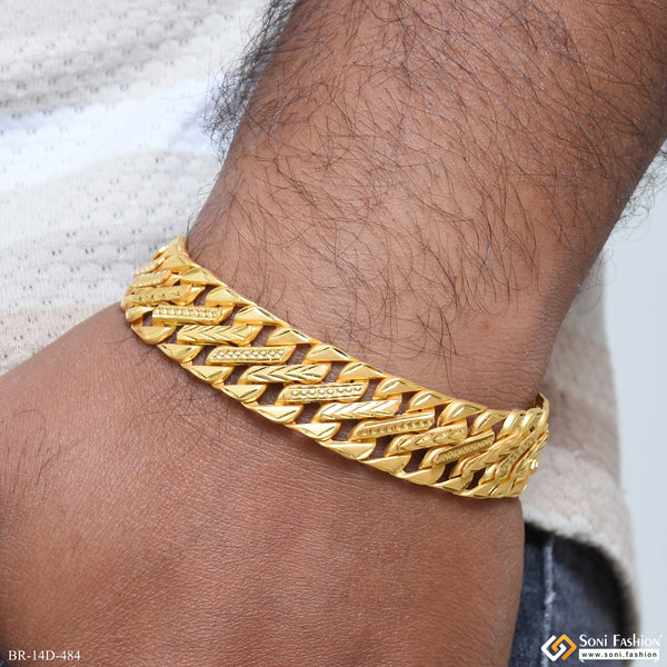 Hand-Crafted Design Gold Plated Pokal Bracelet for Men - Style D484