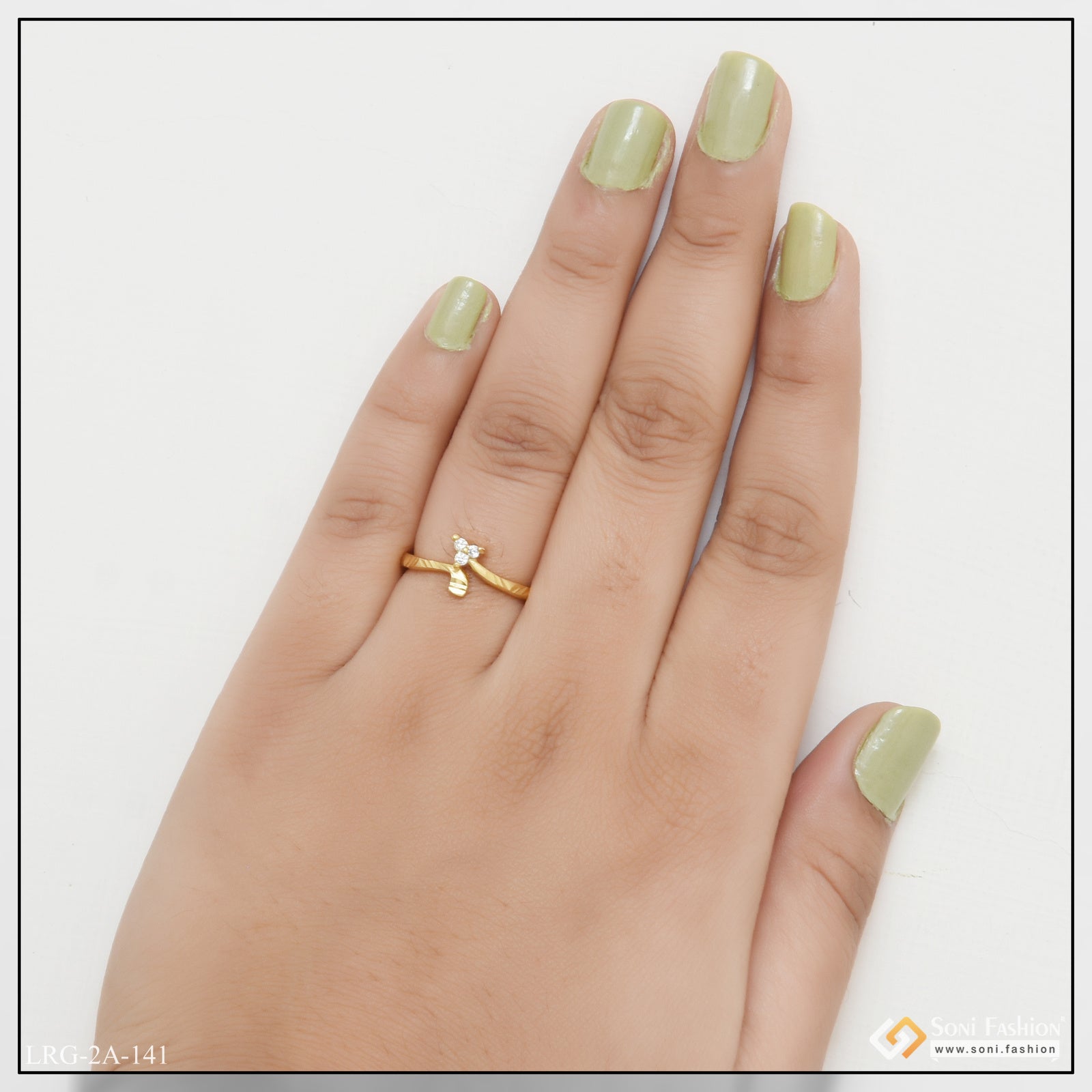 Small gold store ring design