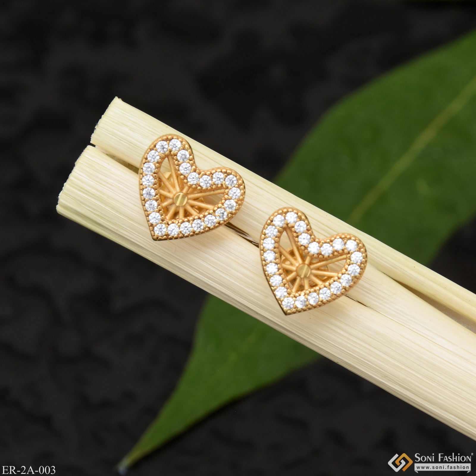 1gm gold - flower tops, सोने की बालियां - Mahalaxmi Collection, Kolhapur |  ID: 2853151016733