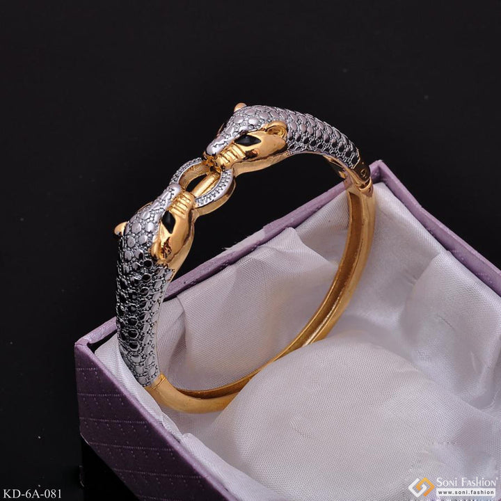 Jaguar dual face bracelet kada best quality golden & silver