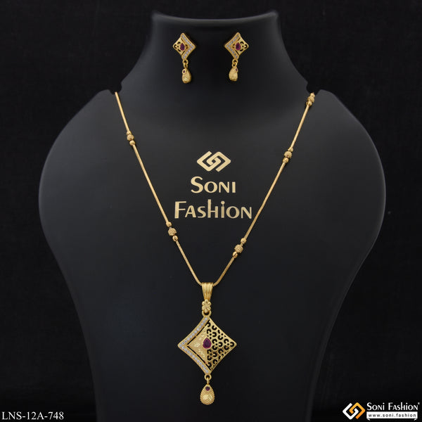 Square Shape Classic Design Gold Plated Chain Pendant for Ladies - Style A748