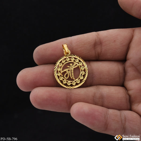 Maa Popular Design Gold Plated Pendant for Men - Style B796