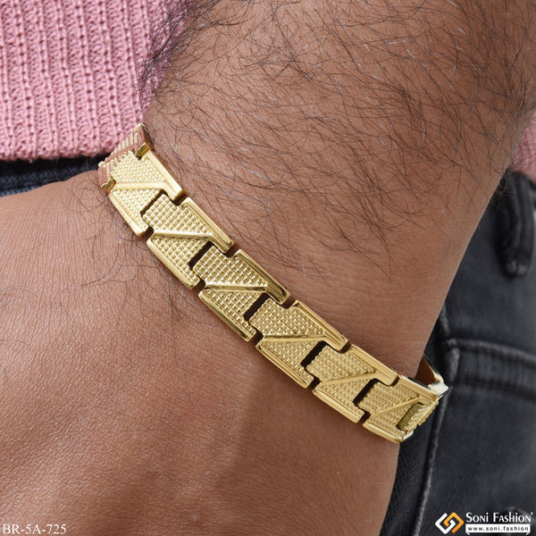 Premium High Durable Gold Plated Looser Bracelet For Men - Style A725