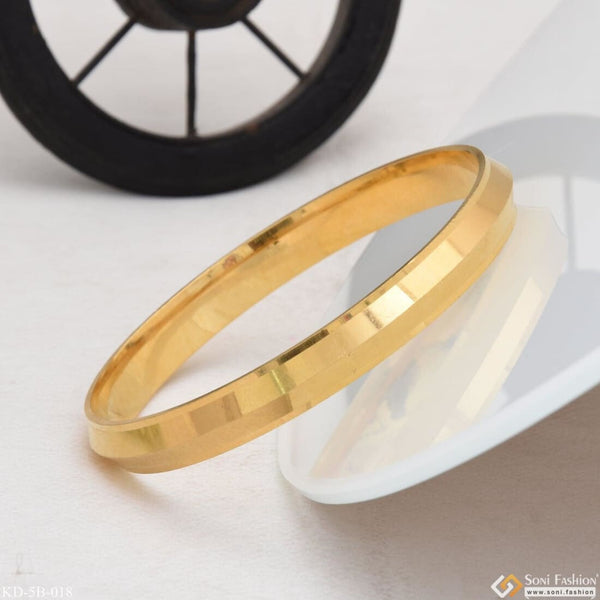 Artisanal Design Exciting High-quality Gold Plated Kada