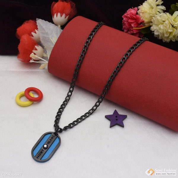 Attention-getting design black color chain pendant combo for