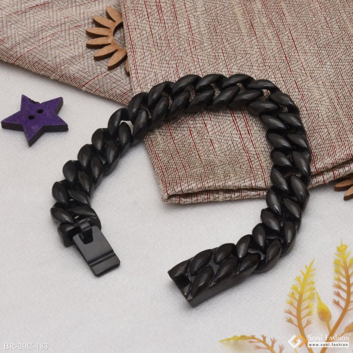 Attention-getting design high quality black color bracelet