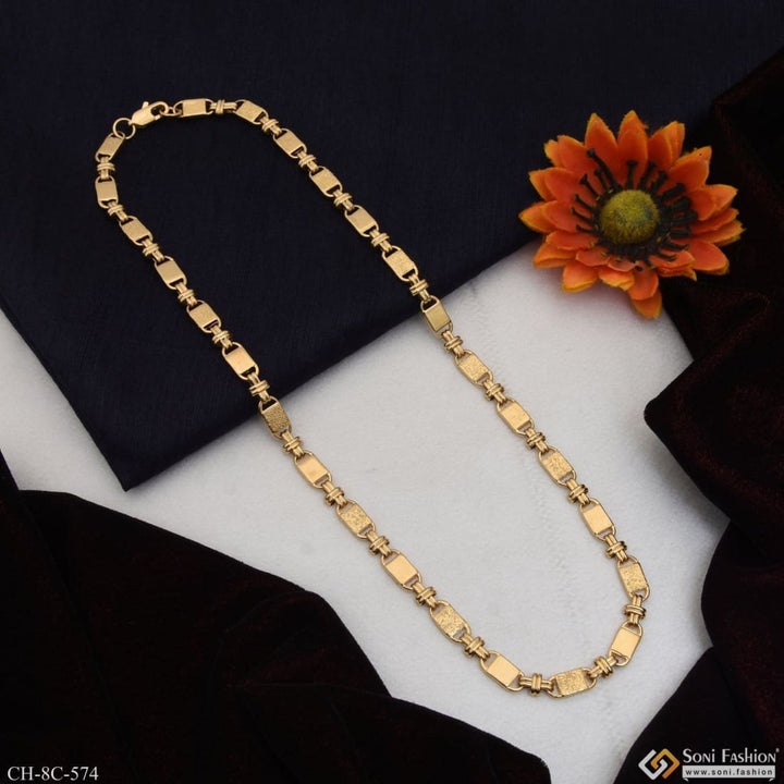 Attention-getting design high quality fashionable chain for