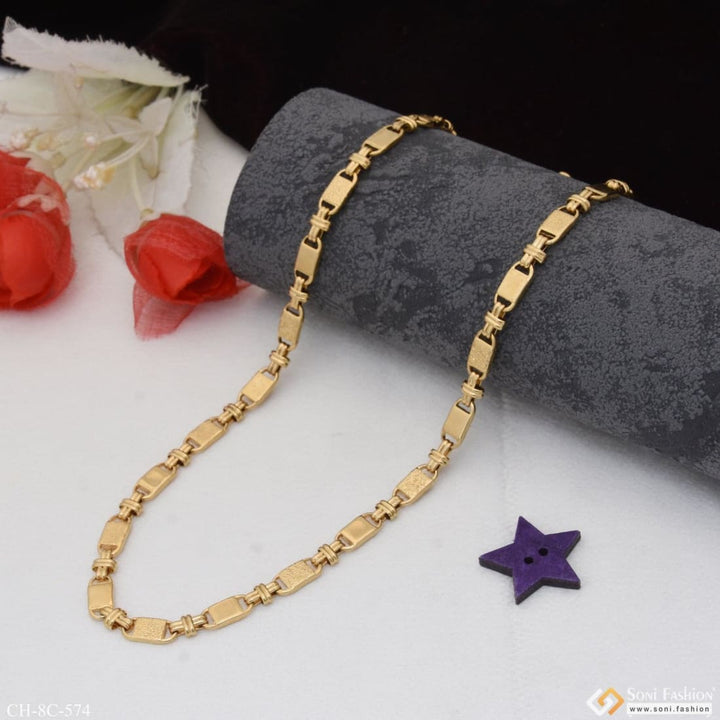 Attention-getting design high quality fashionable chain for