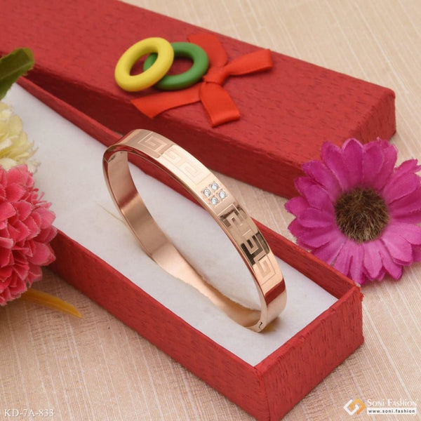 Zig-zag attention-getting design high quality rose gold kada