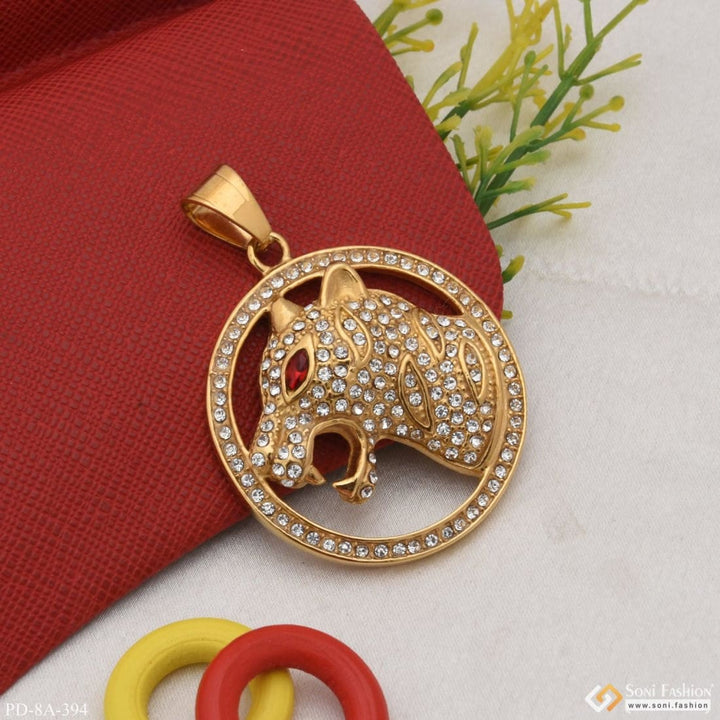 Attractive jaguar face with diamonds in round pendant - gold