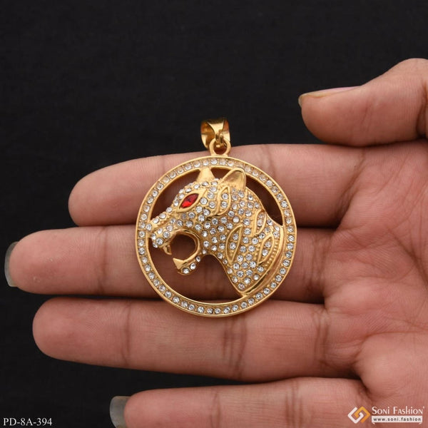 Attractive jaguar face with diamonds in round pendant - gold