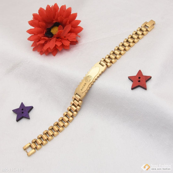 Beautiful design premium-grade quality golden color bracelet