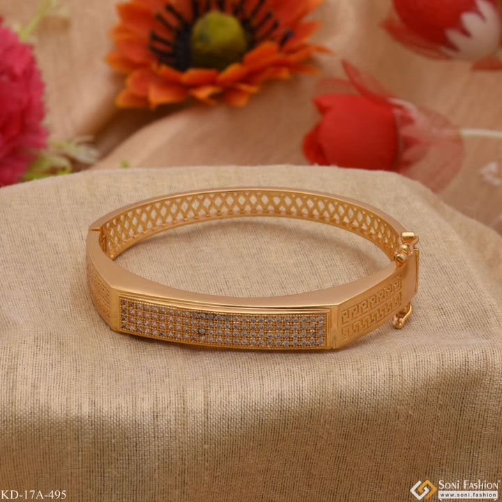 Best Quality Elegant Design With Diamond Gold Plated Kada