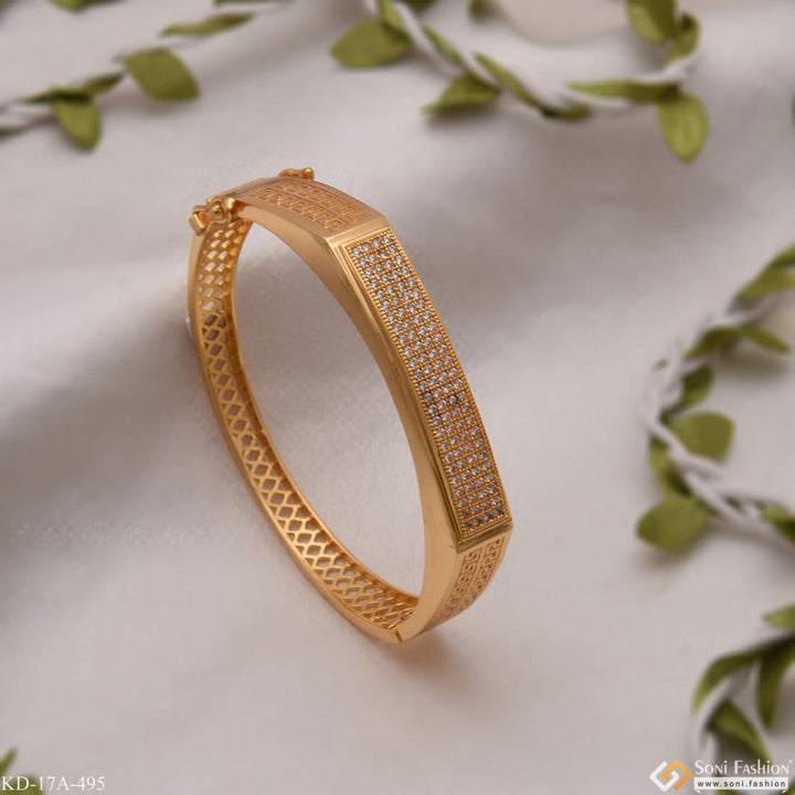 Best Quality Elegant Design With Diamond Gold Plated Kada