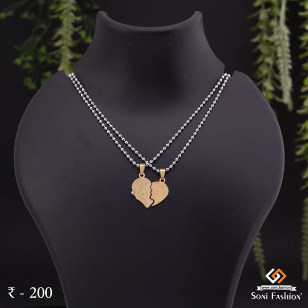 Imitation Golden Diamond Heart Pendant Necklace, Size: Adjustable, None at  Rs 40/piece in New Delhi