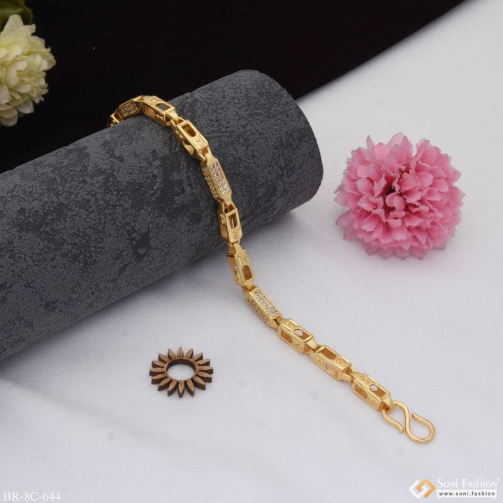 Brilliant design with diamond fabulous gold plated bracelet