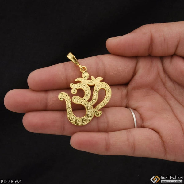 Om brilliant design premium-grade quality gold plated