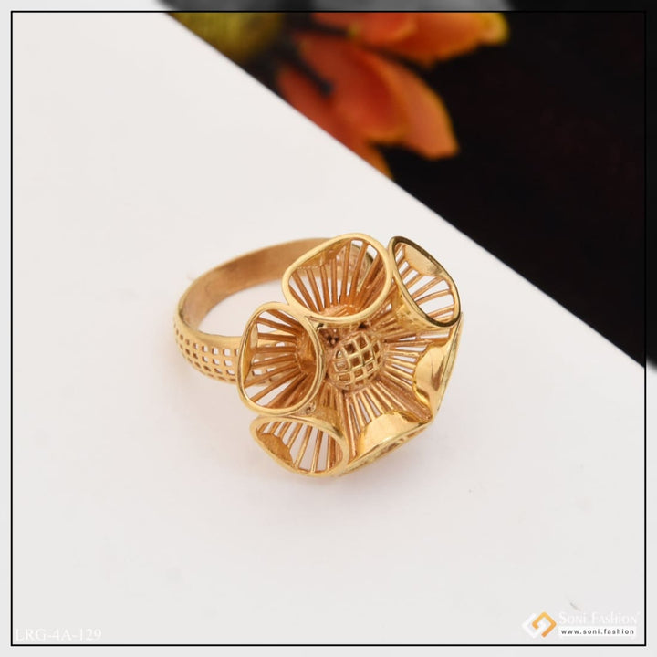 Gold plated ring with flower design - Brilliant LRG-129