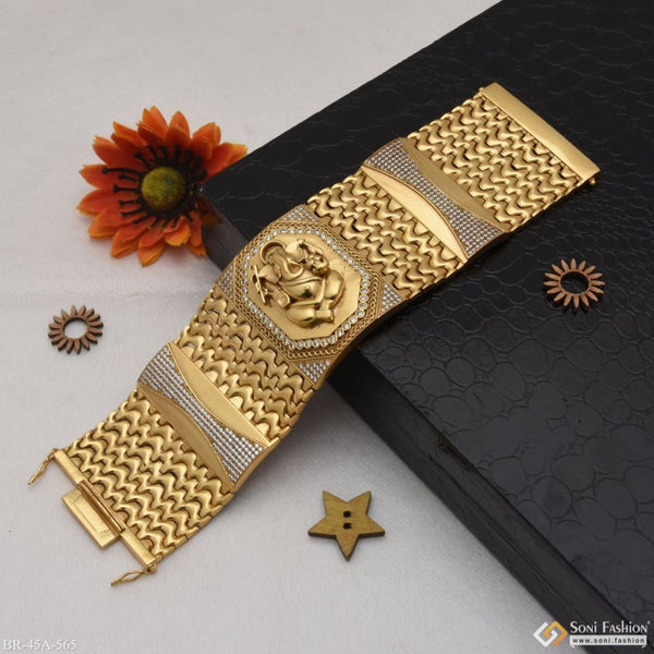 Big Broad Gold Bangles from Manubhai Jewellers - South India Jewels | Gold  bangles design, Gold bangles for women, Gold bangles indian