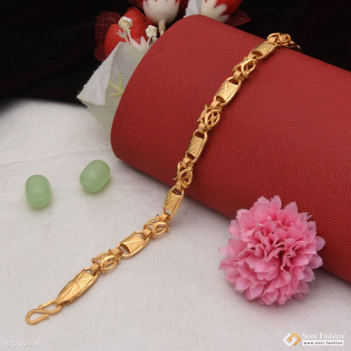 C Into c High-quality Eye-catching Design Gold Plated