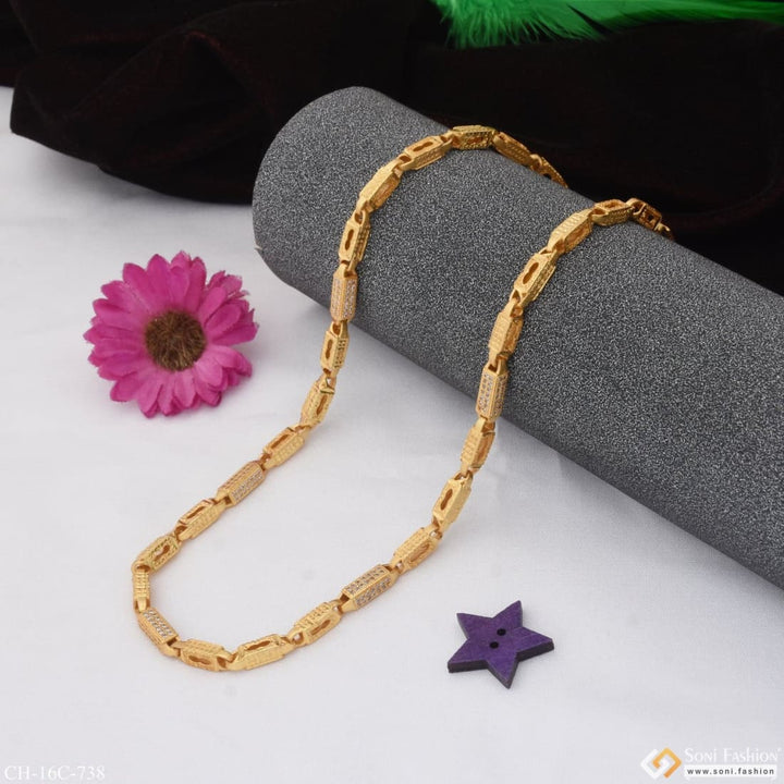 Chic design with diamond glittering gold plated chain for